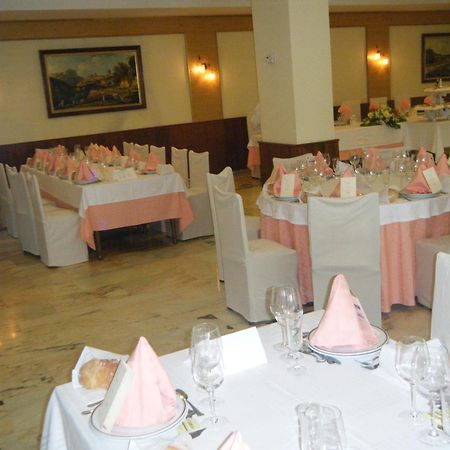 Hotel Park Нойя Экстерьер фото