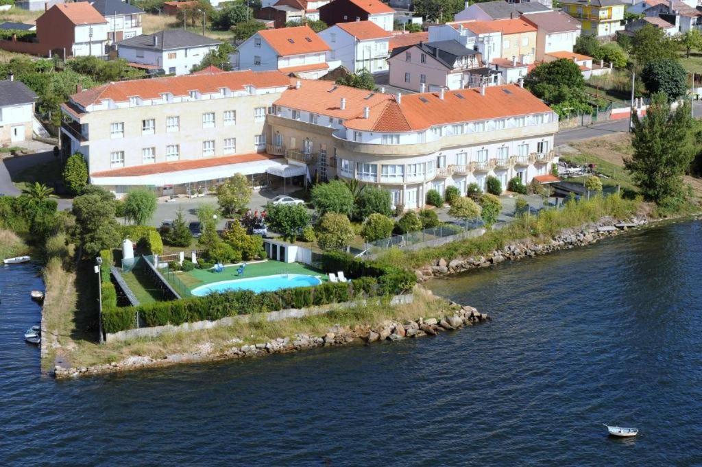 Hotel Park Нойя Экстерьер фото