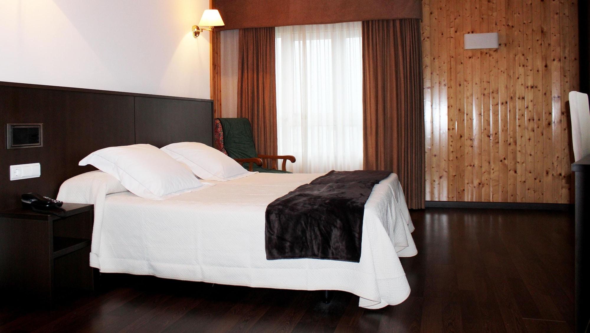 Hotel Park Нойя Экстерьер фото
