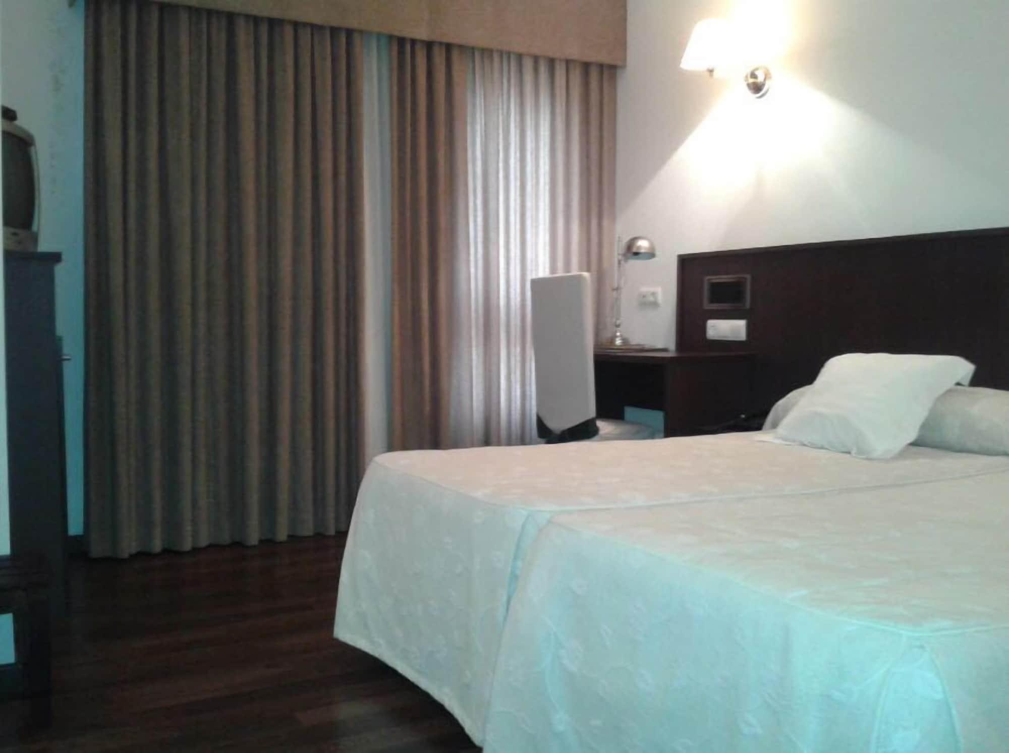 Hotel Park Нойя Экстерьер фото