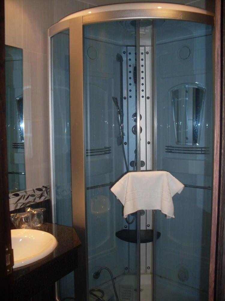 Hotel Park Нойя Экстерьер фото