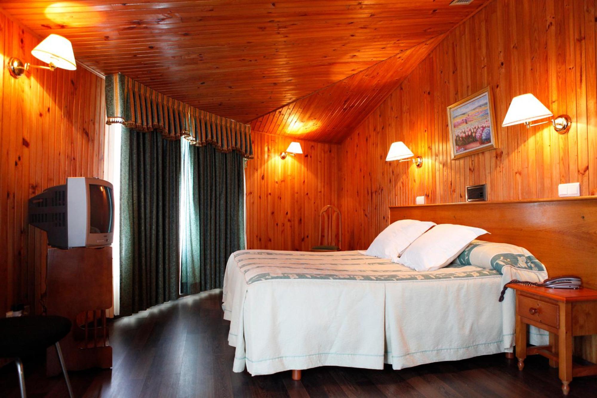 Hotel Park Нойя Экстерьер фото