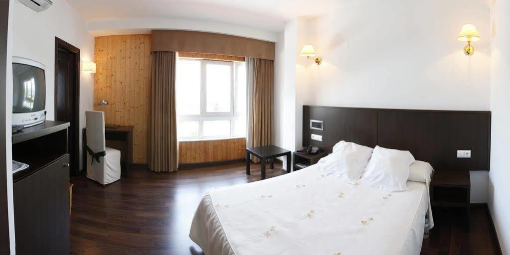 Hotel Park Нойя Экстерьер фото