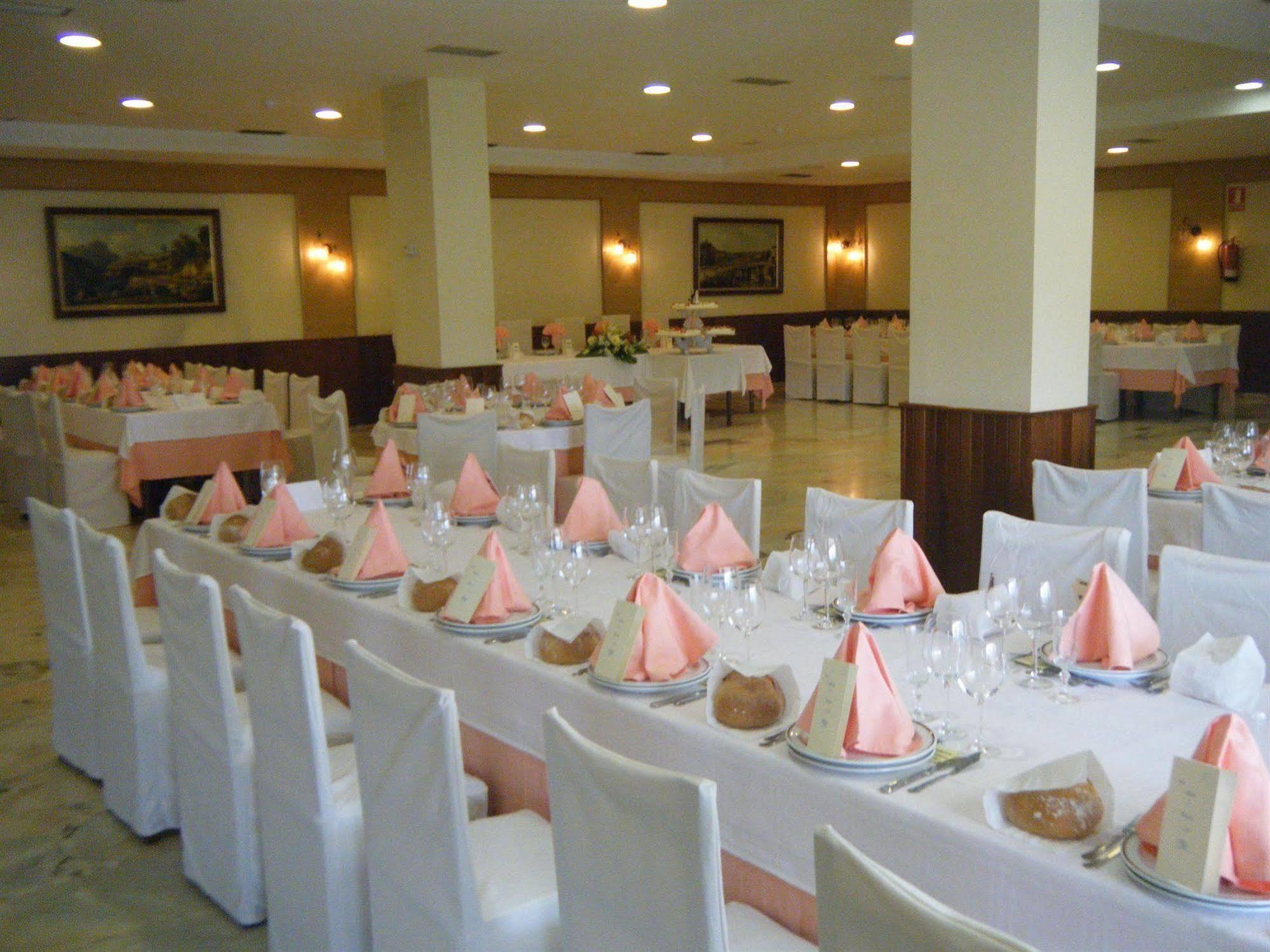 Hotel Park Нойя Экстерьер фото